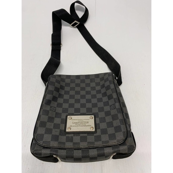 Louis Vuitton Other - Louis Vuittons Damier Graphite Canvas Crossbody Black Men's